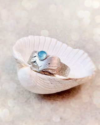 ❤️ Handgefertigter Pottwal Ring ? ein kleines Unikat aus 925er Silber, 4mm Stein ❤️ Handgefertigter Pottwal Ring ? ein kleines Unikat aus 925er Silber, 4mm Stein