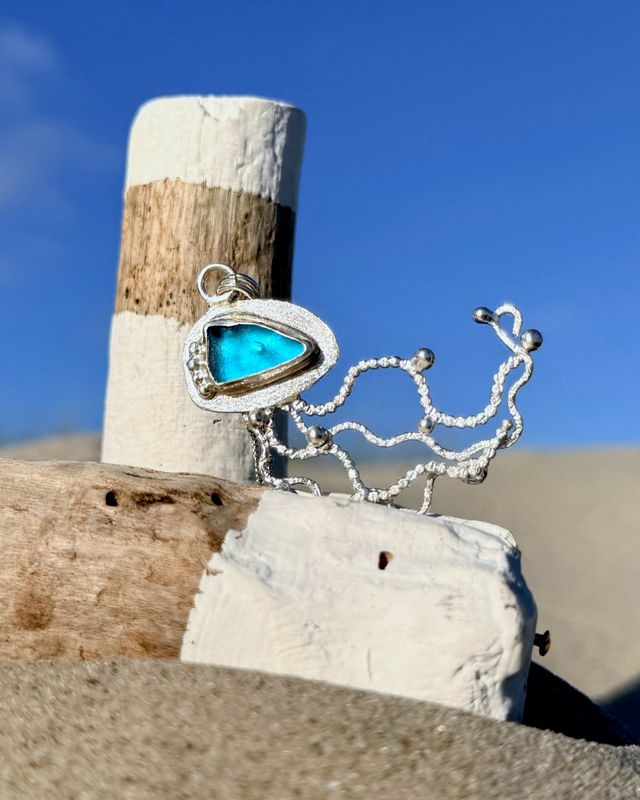 Reserviert❣️ Silberkette Qualle, handgefertigt mit Seeglas in Türkisblau Reserviert❣️ Silberkette Qualle, handgefertigt mit Seeglas in Türkisblau