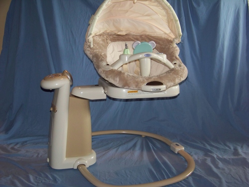 graco sweetpeace infant soothing center