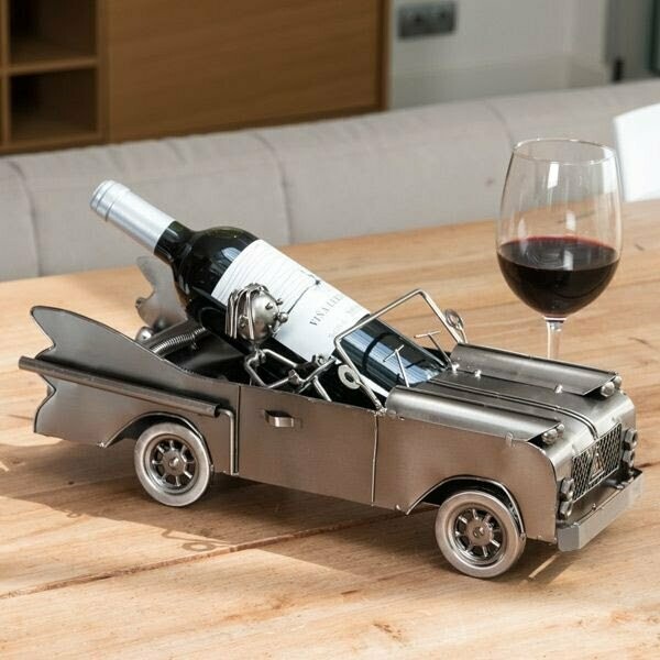 Botellero metálico en forma de vehículo