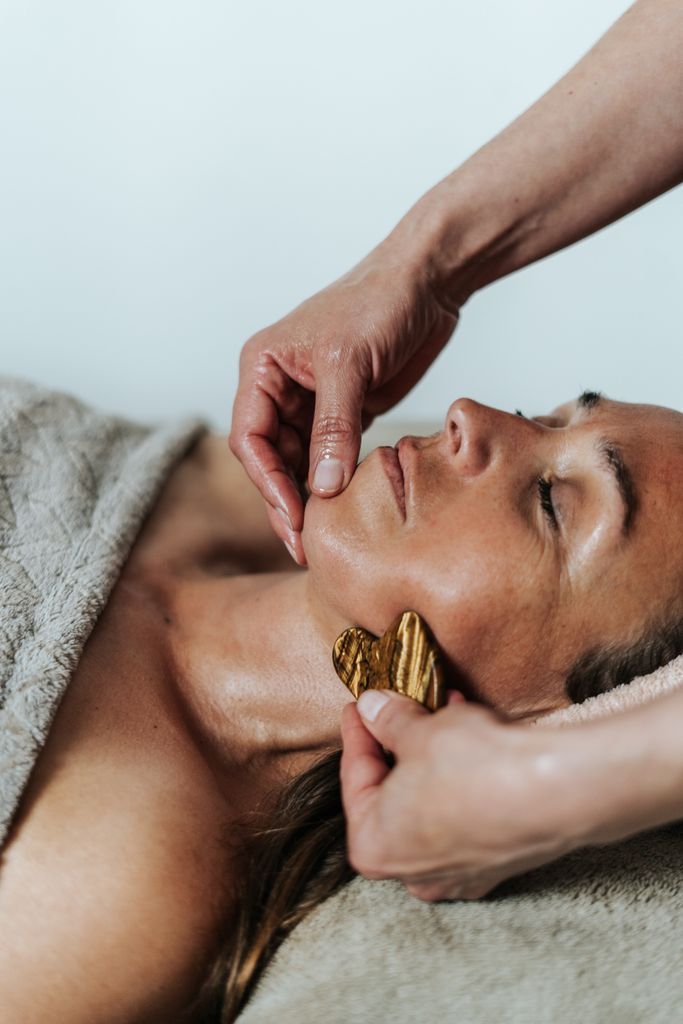 Soin Signature Facialiste Holistique 1h30