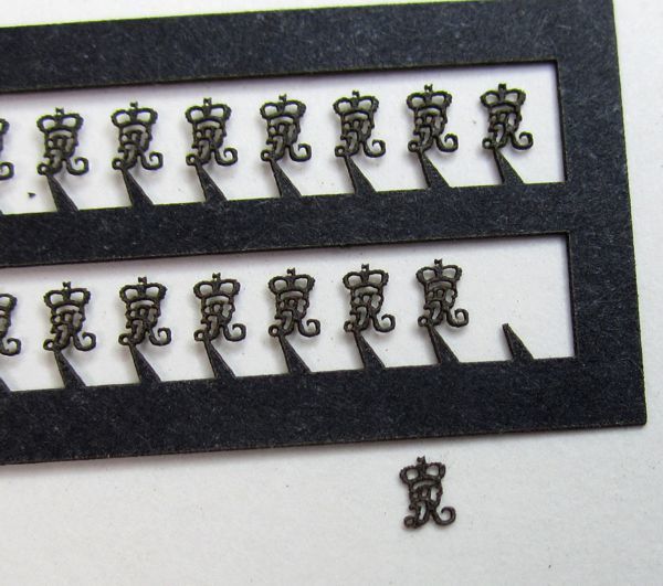 Monograms (English 1750-1820) for brass cannon (3 sizes - 90 per pack)