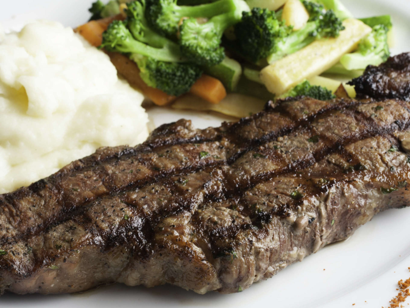 6 - 8 oz New York Strip Steak -Gift Box