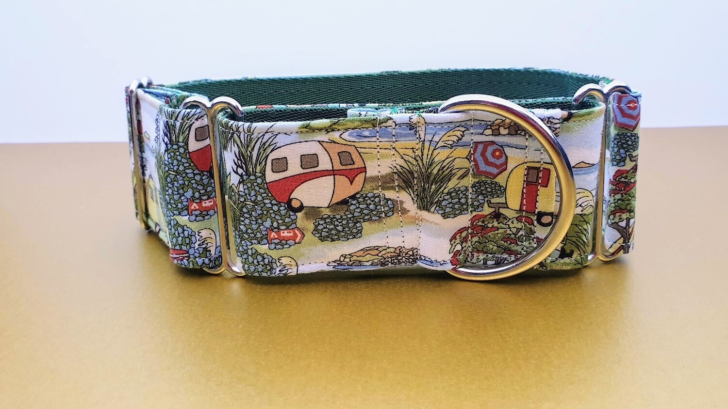 Collar &#39;Let&#39;s Go Camping&#39; Martingale, House or Clip