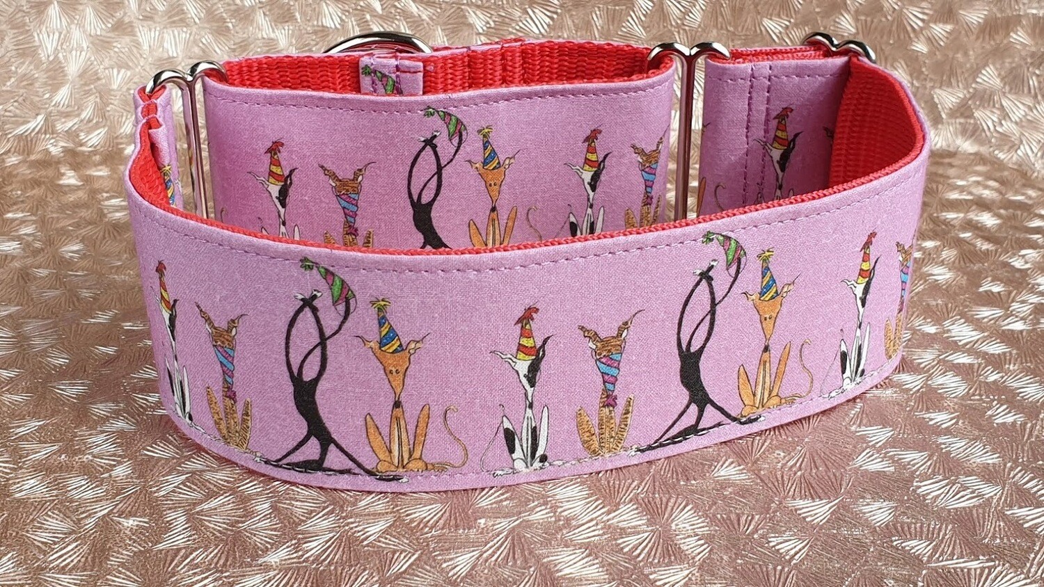 Collar &#39;Party Time Hounds&#39; on Purple Background Nellie Doodles
