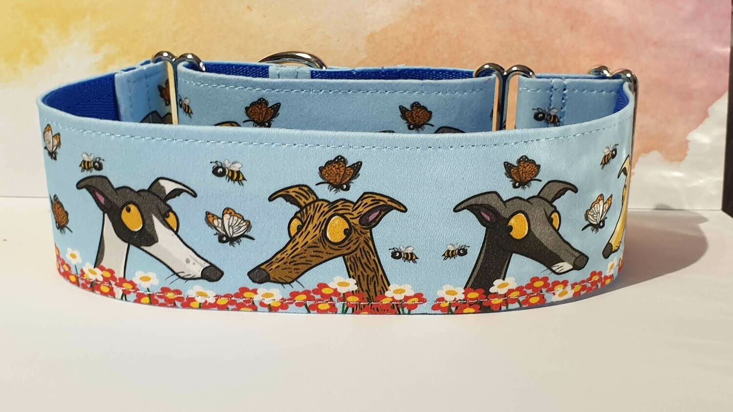 Collar &#39;Flutterbies and bees&#39; by James Hardy