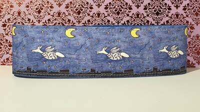 Collar &#39;Nocturnal Guardian&#39; by Ewa Sosnowska