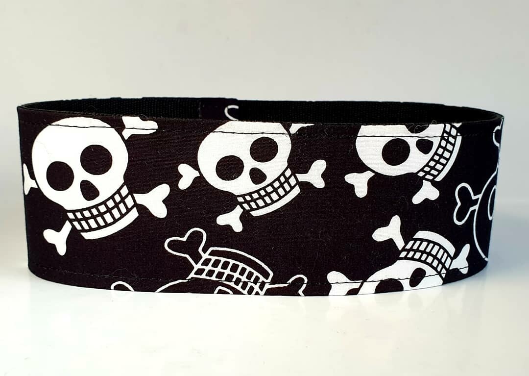 Collar &#39;Skull and Crossbones&#39;  design Martingale, House or Clip
