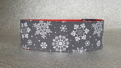 Smart Grey Christmas Snowflakes Dog Collar Design