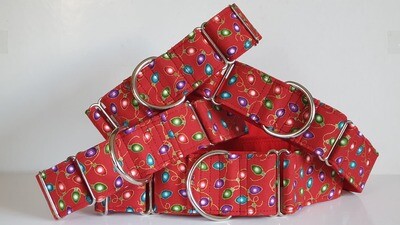 Red Christmas Lights With Metallic Gold Highlights Cat-i-tude Dog Collar