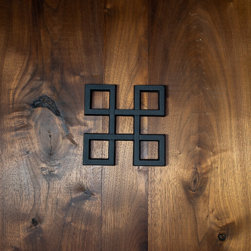 Iron Trivet &quot;X&quot;