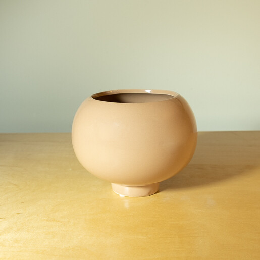 Round Stoneware Pot