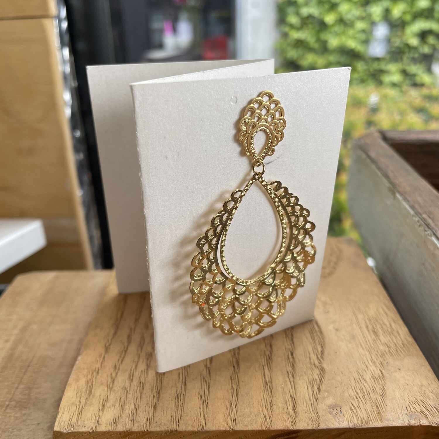Earrings- Draped Spanish Abianco