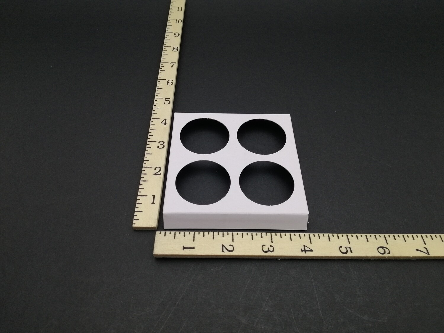 4N1 MINI CUPCAKE HOLDER 20&#39;s (4&quot; x 4&quot;)
