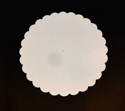 9&quot; ROUND WHITE CAKE BOARD SCALLOP