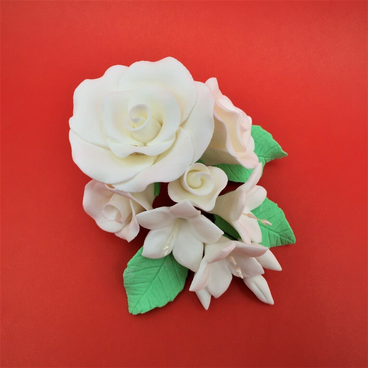 SL0241 ROSE BUNCH  WHITE EDIBLE TOPPER