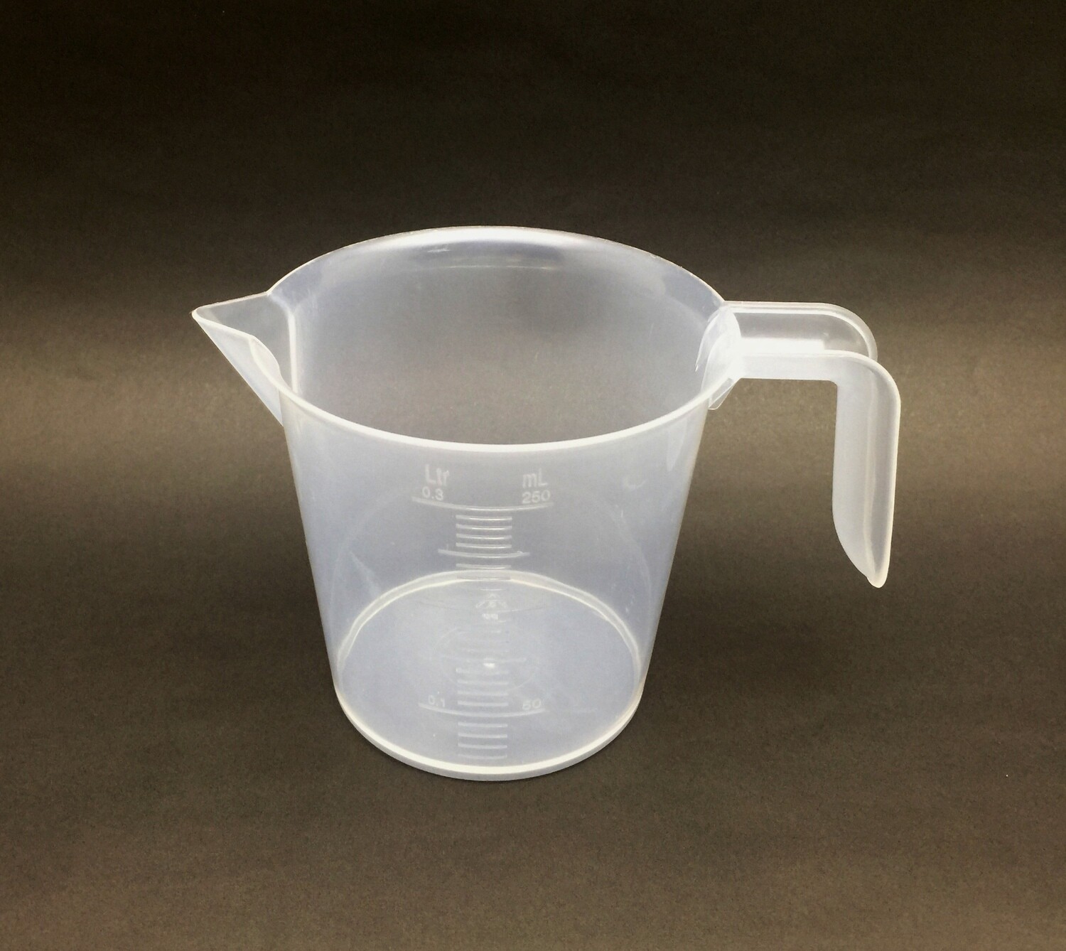 PLASTIC MEASURING CUP 250ml (T5015)