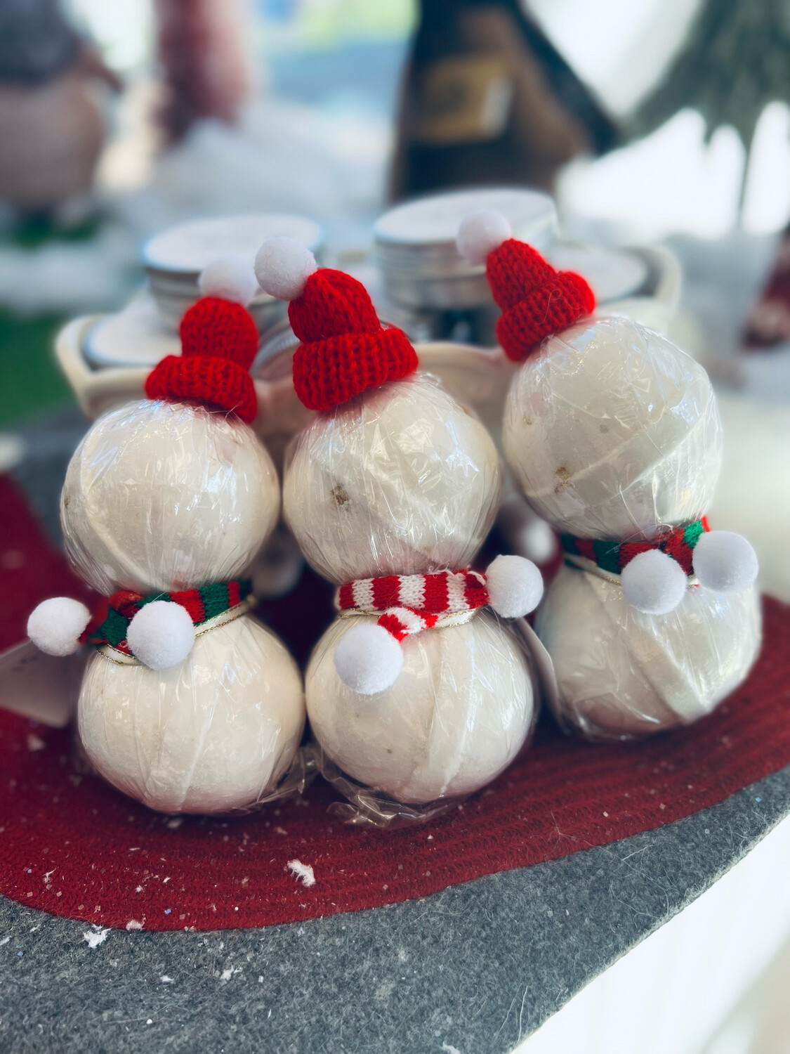 Oatmeal and Honey Snowman Bath bomb Oatmeal and Honey Snowman Bath bomb