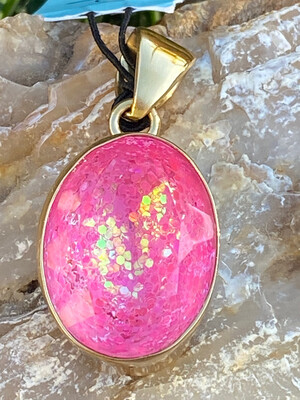 Charles Albert Glitter Quartz Pink Pendant, Gold, Alchemia