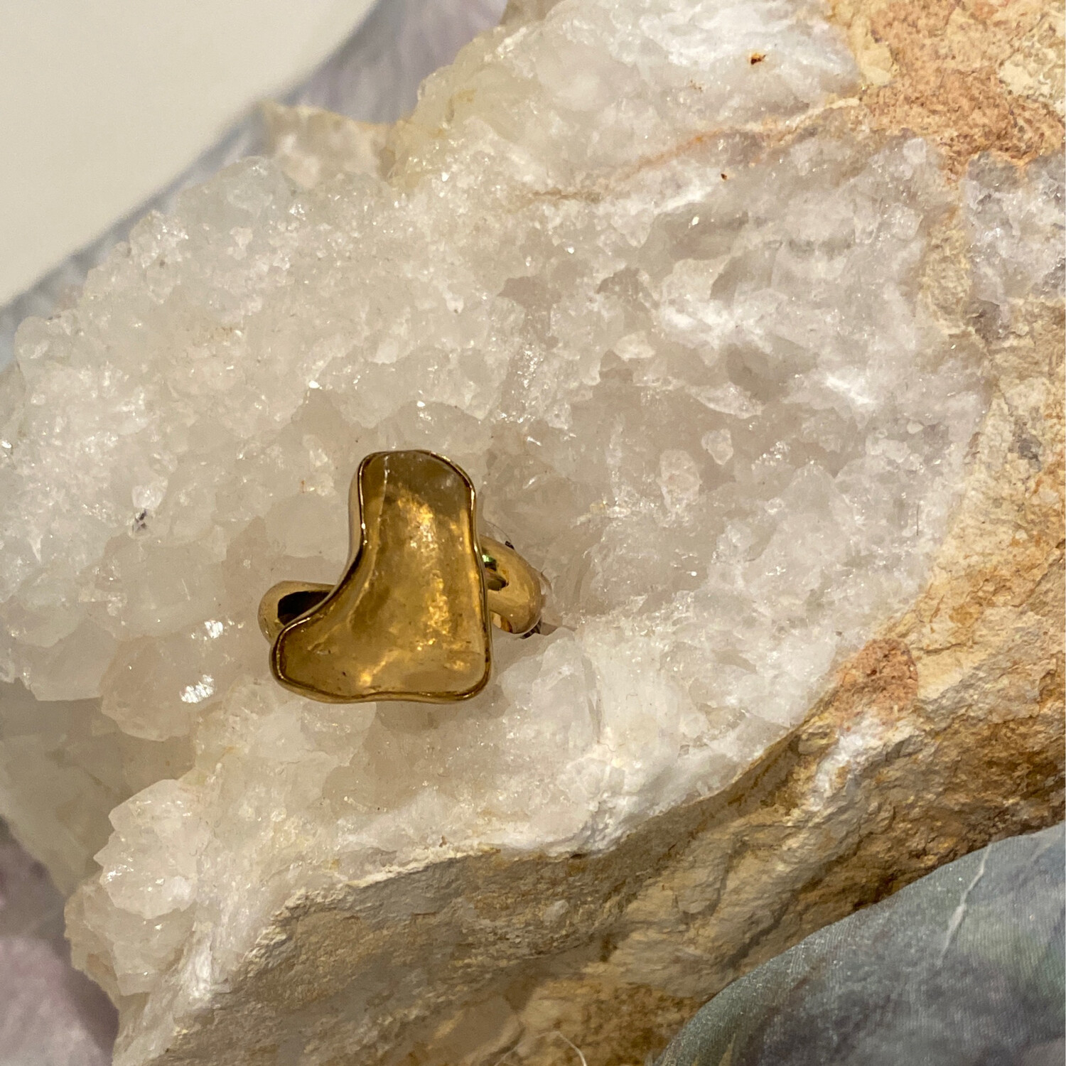 Charles Albert Lybian Glass Adjustable Ring, Gold, Alchemia (2)