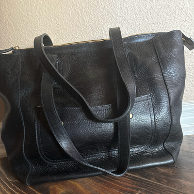 Clava brand Black Leather Zip Top Shoulder Tote Bag 