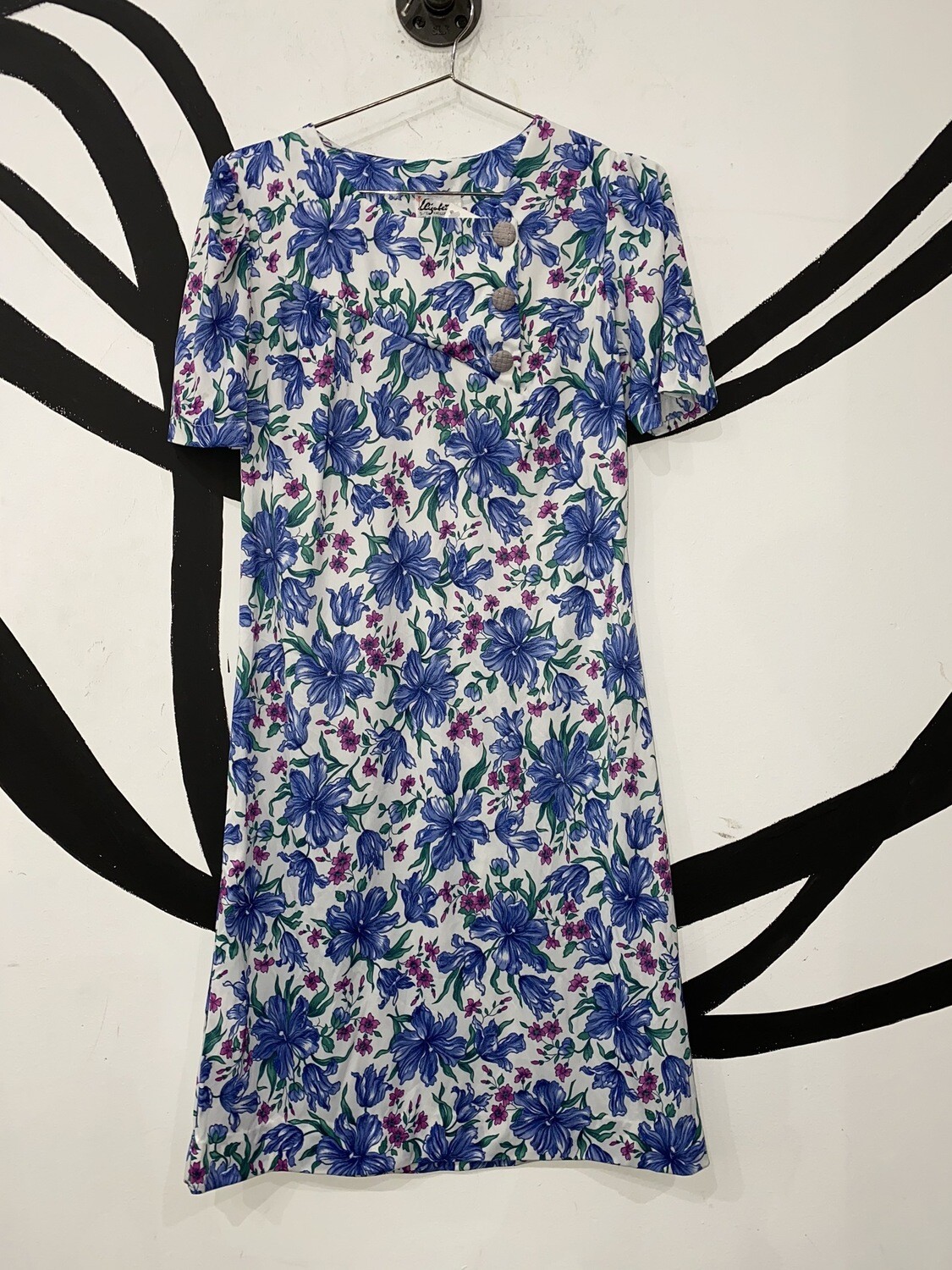 Women’s Floral Print Dress W/ Button Detail-Size 5-6 Women’s Floral Print Dress W/ Button Detail-Size 5-6