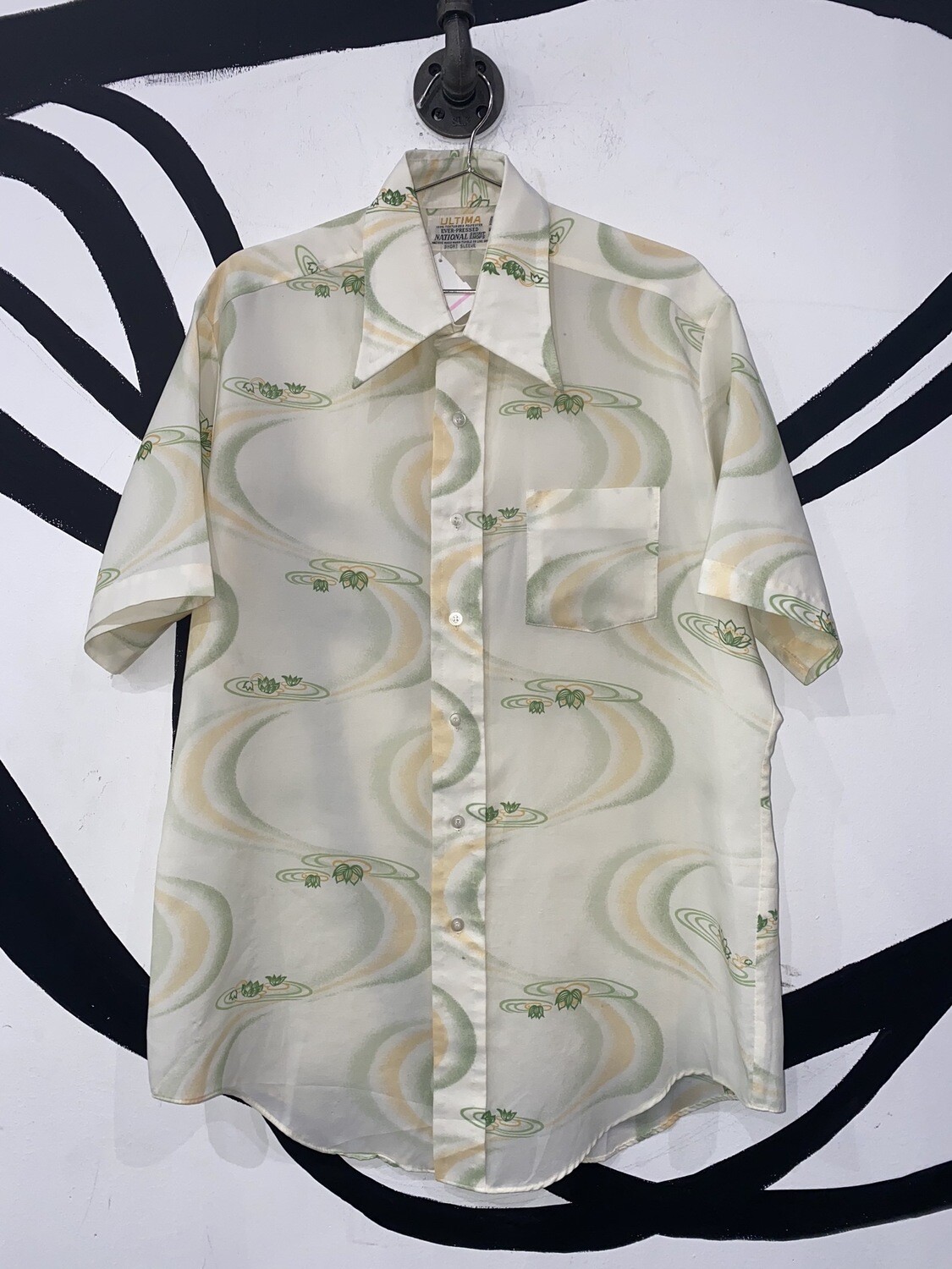 Men’s 70’s Collar Printed Button Up-Size Large Men’s 70’s Collar Printed Button Up-Size Large