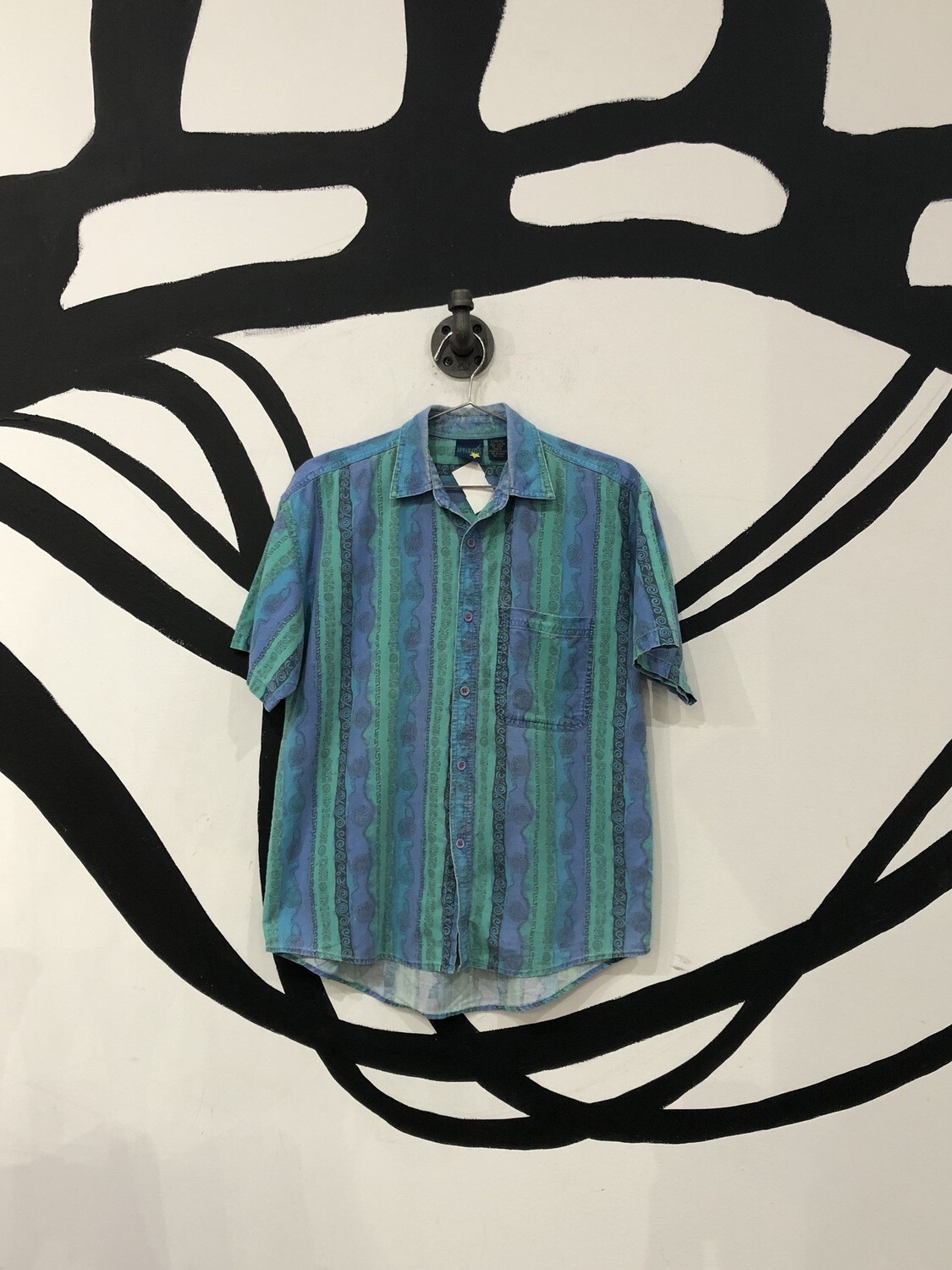 90s Wavy Vertical Patterned Short Sleeve Button Up Size L