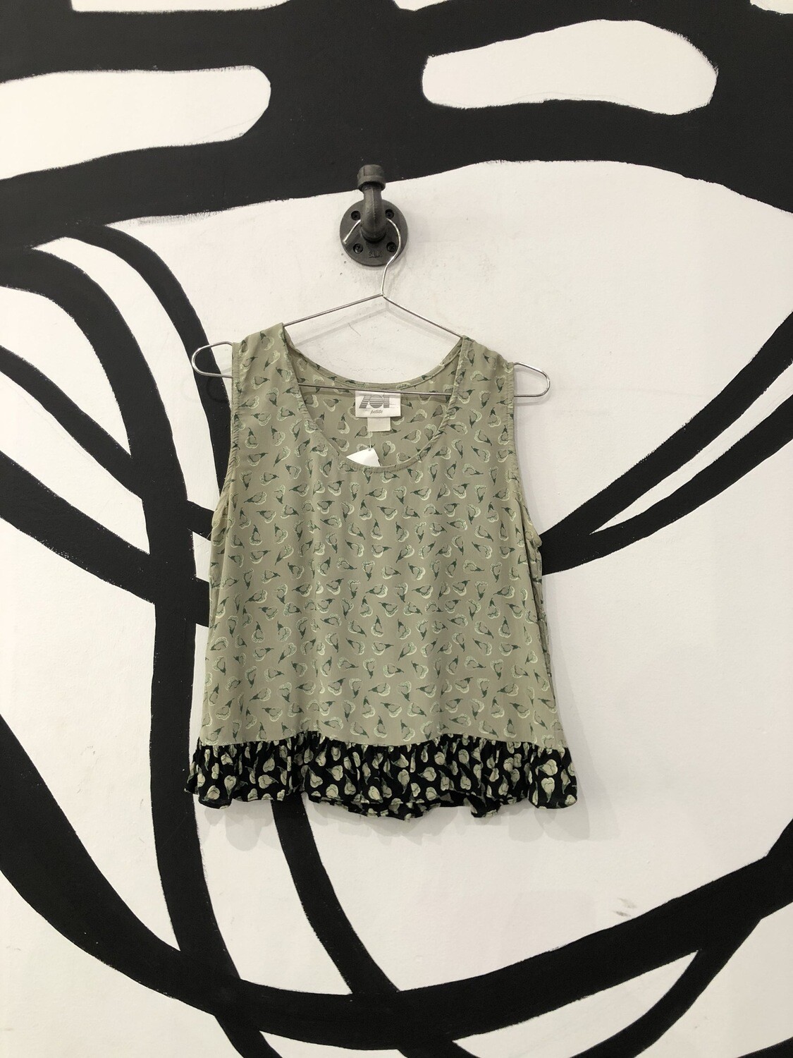 Pear Patterned Tank Top Size S Pear Patterned Tank Top Size S