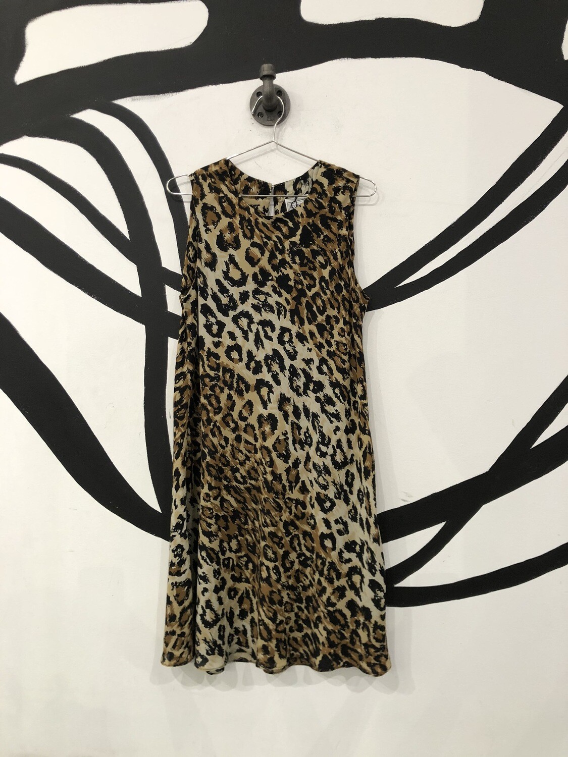 Cheetah Print Sleeveless Dress Size L Cheetah Print Sleeveless Dress Size L