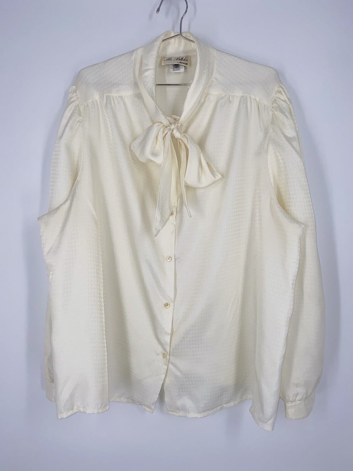 Me. Blake Now Collared Button Up Blouse Size L