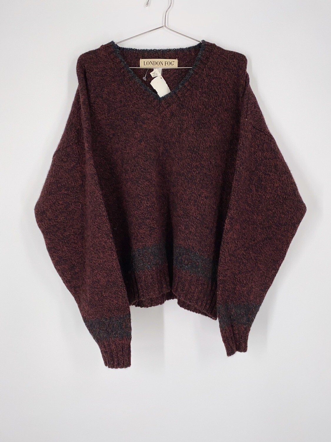 London Fog V-Neck Sweater Size L