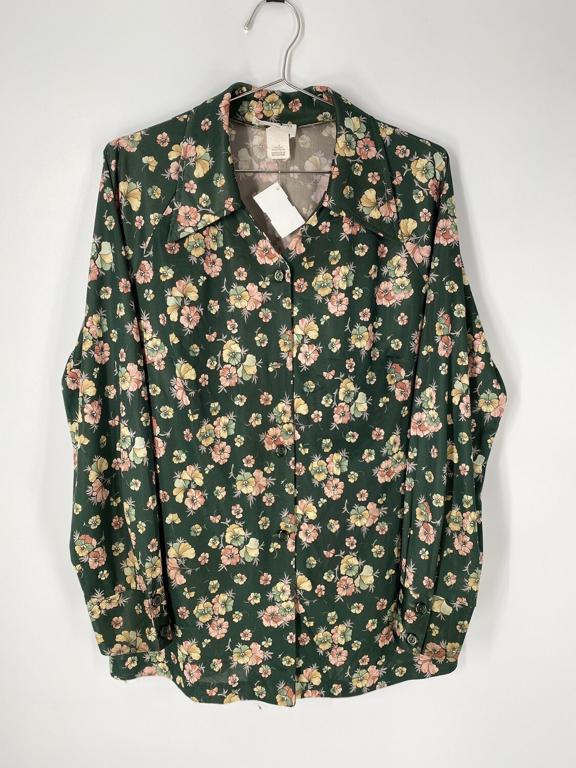 Shaker Sport Vintage Floral Button Up Size M Shaker Sport Vintage Floral Button Up Size M