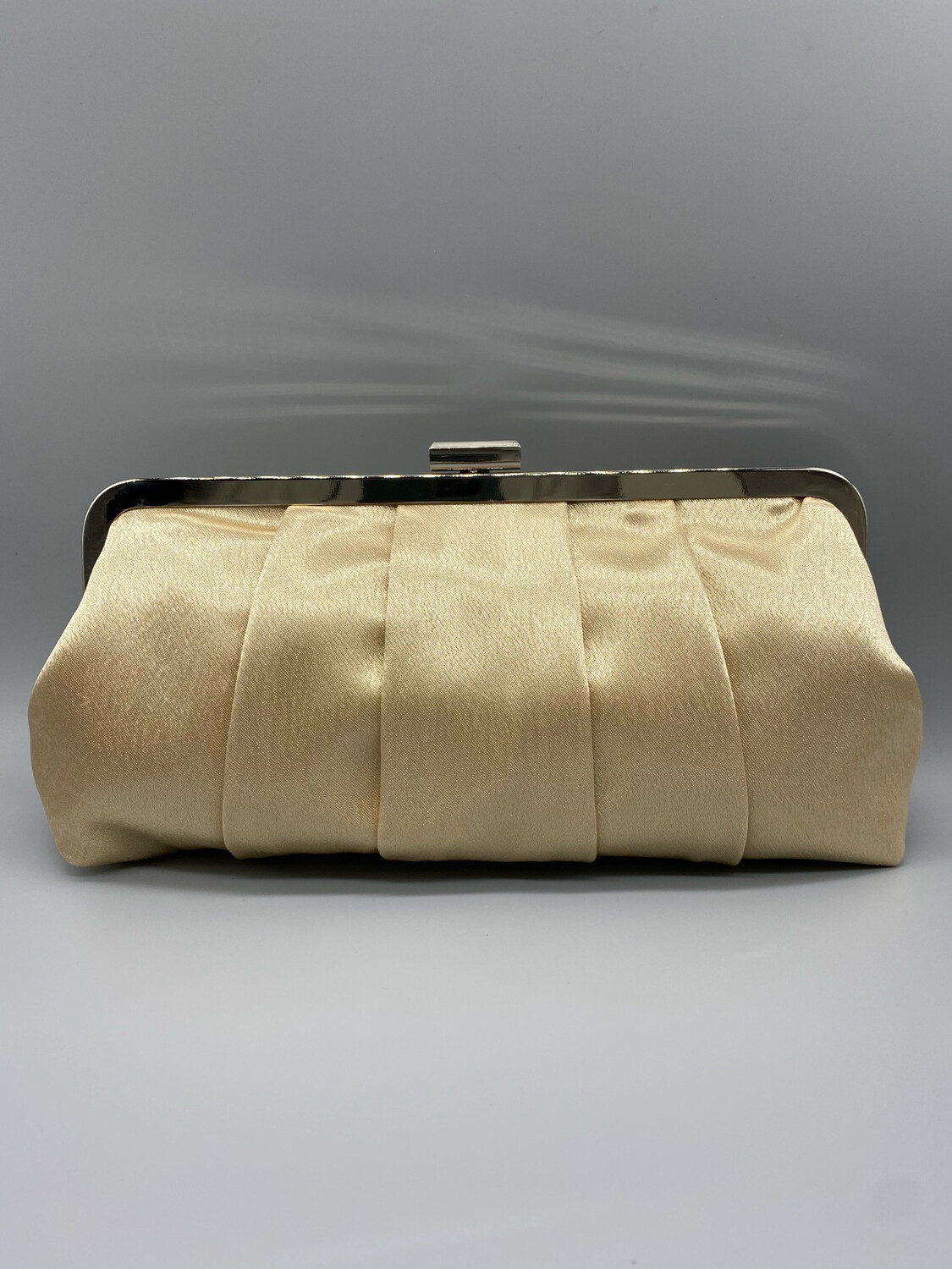La Diva Gold Clutch La Diva Gold Clutch