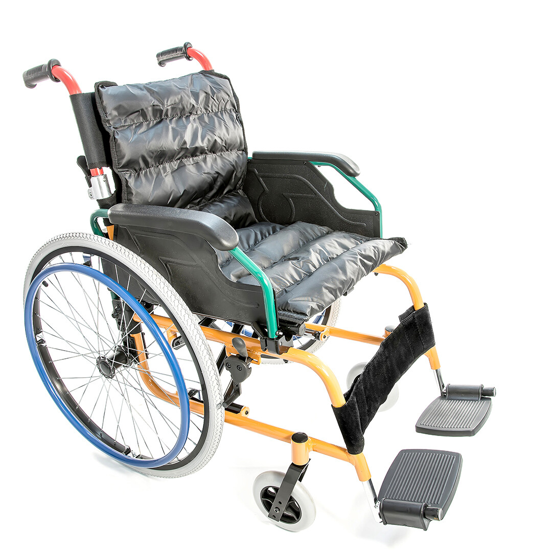 Кресло коляска инвалидная детская с пневматическими задними колесами FS980LA-35 Мега-Оптим