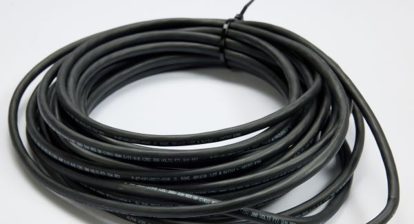 Cable L: OQSx/OQDe to Power/Data - Type: TP/HF 4 pair Cable L: OQSx/OQDe to Power/Data - Type: TP/HF 4 pair