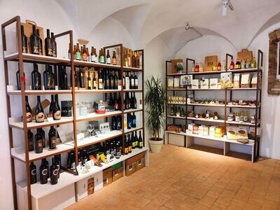 Mela Rosa: Shopping for local products
