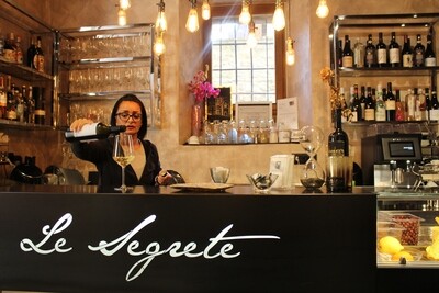 Le Segrete: Winebar
