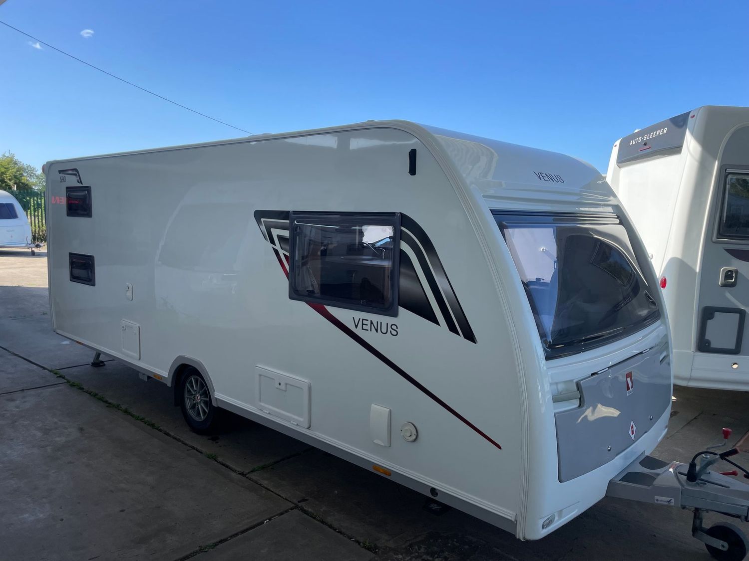 Lunar Venus 590/6 Six Berth (2018)