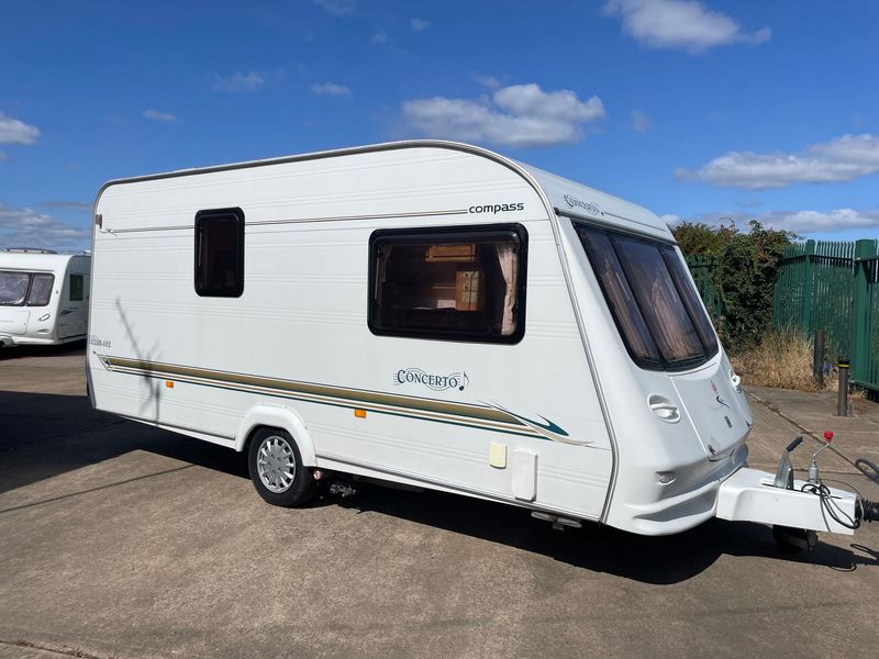 Compass Corona 482 (2002)