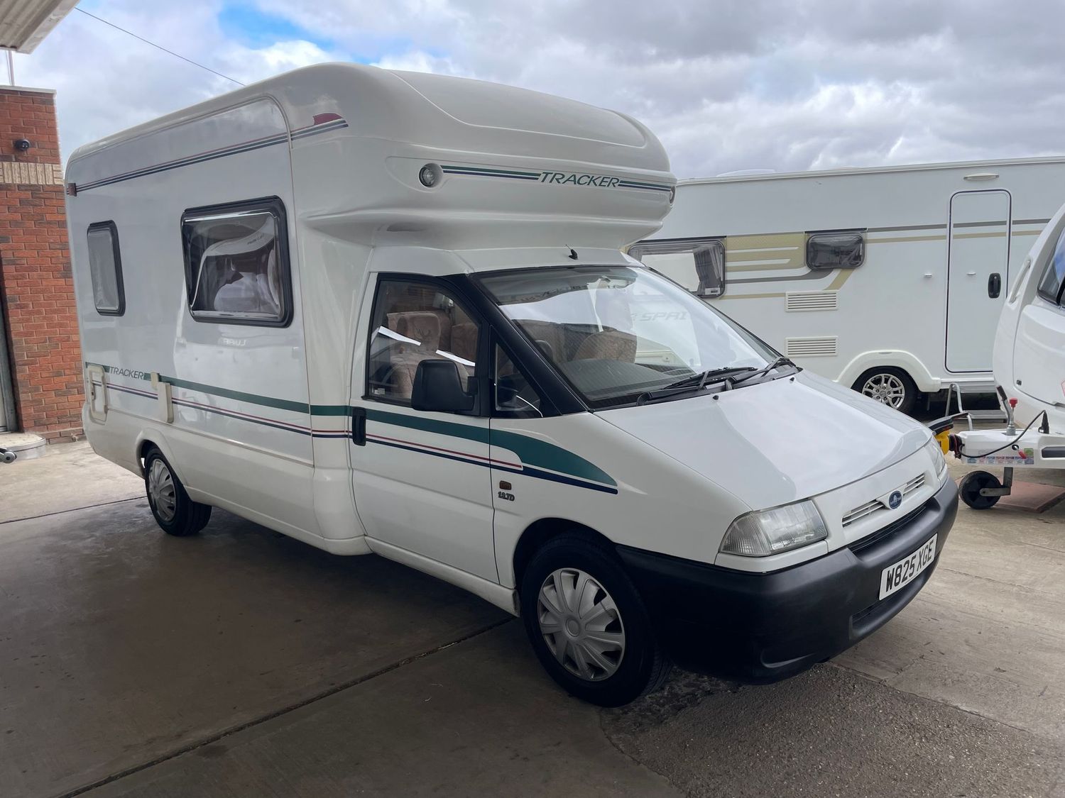 Autotrail Tracker (2000) Two Berth