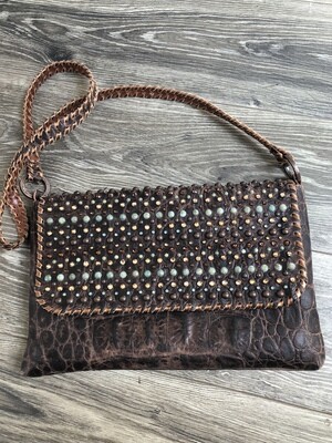 LARGE BURNISH CLUTCH