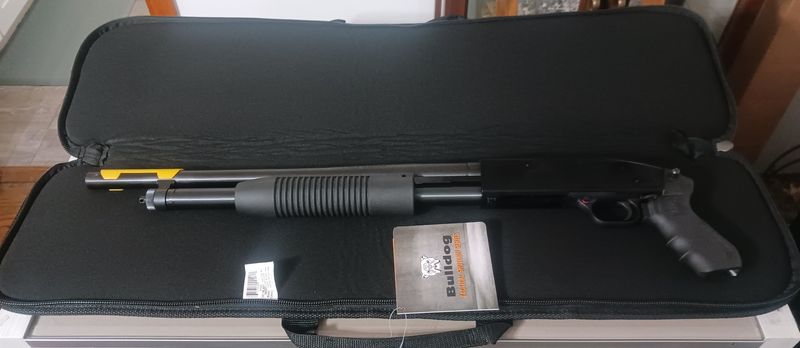 Bulldog Tactical Shotgun Case 35in w/2 Outside Pockets-BLK