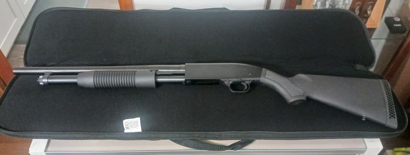 Bulldog Tactical Shotgun Case 42in w/2 Outside Pockets-BLK