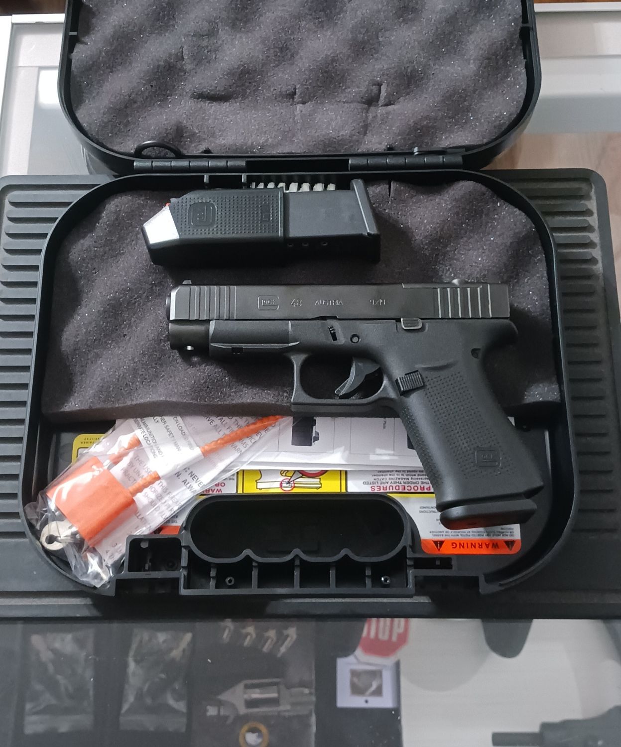 Glock 48 MOS Display Model 9x19 10rd w/Rail. Oak Lawn, IL.