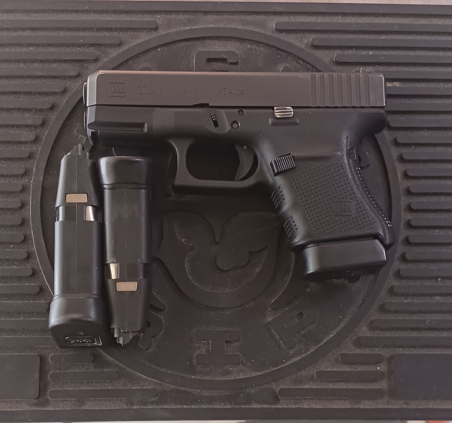 Used Glock 30 Gen4 .45acp 3-10rd Mags. Oak Lawn, IL.