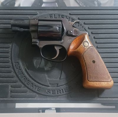 Used Smith &amp; Wesson Model 36 .38SPL 5-SH Blued. Oak Lawn, IL.
