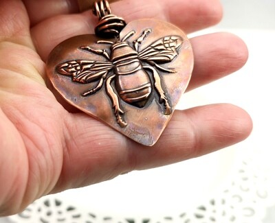 Heart-Shaped Copper Mighty Bee Impression Pendant, Gifts for Her, 7th Anniversary