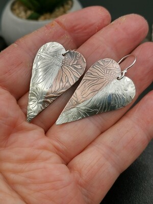 Heart-shaped earrings with Garden Flower Pattern