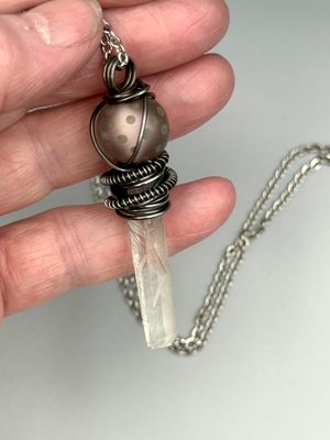 Crystal Healing, Crystal Quartz Points, Quartz Healing Stones, Reiki, Meditation, Pink Lampwork, Gray Polka dots, Crystal Pendant, Steel Wire Wrapped, Steel Wire, Pendant, Necklace, Gifts for Her